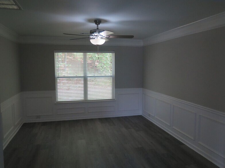 Building Photo - 2510 Wrangler Dr