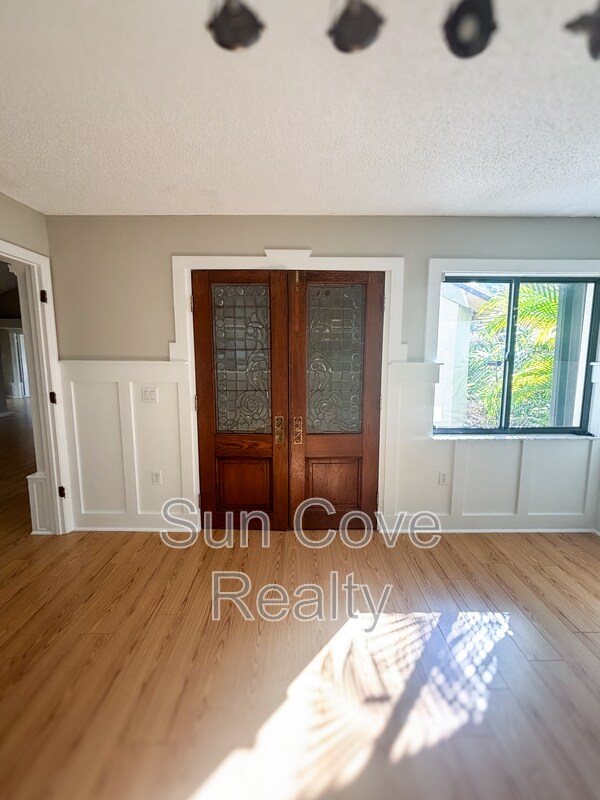 Building Photo - 4494 Ascot Cir N