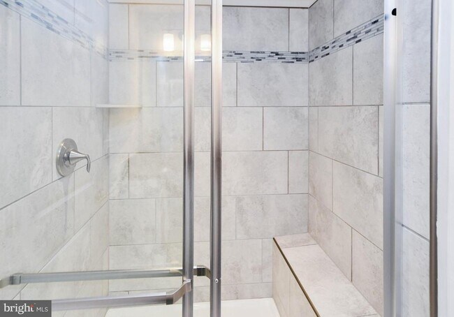 Building Photo - 7102 Druce Way