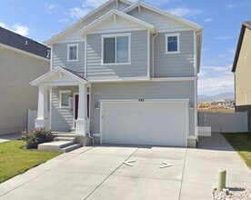 Building Photo - 597 N Orchard Dr