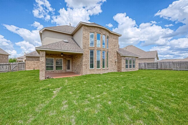 Building Photo - 31815 Dunham Lake Dr