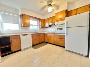 Building Photo - 500 Ellendale Ave