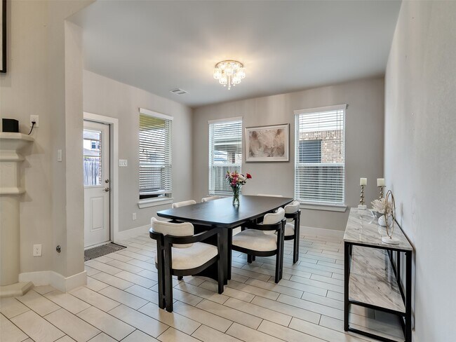 Building Photo - 251 Upland Dr