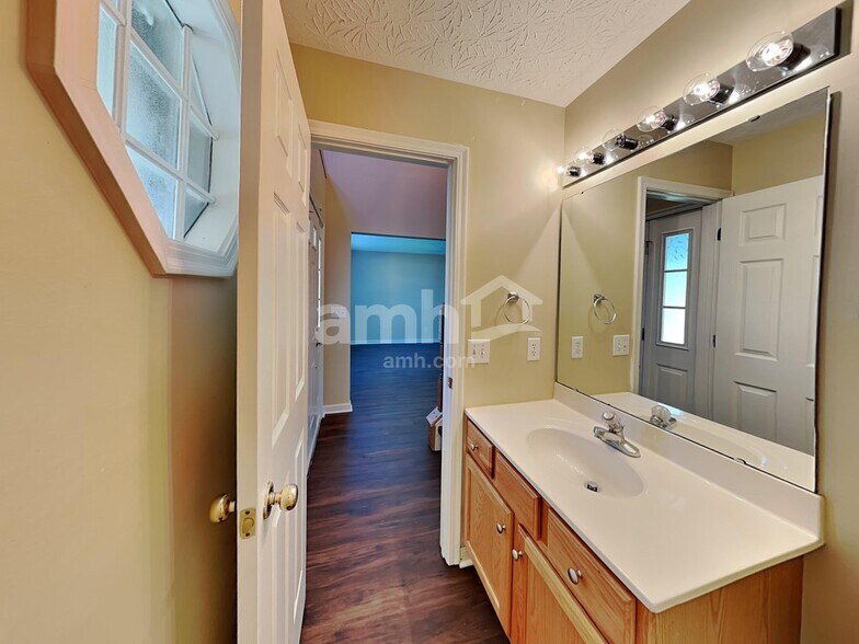 Building Photo - 10099 Brandsteade Ct