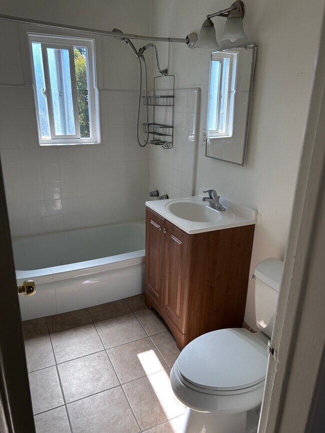 Building Photo - 5551 Costello Ave