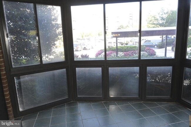 Building Photo - 8360 Greensboro Dr