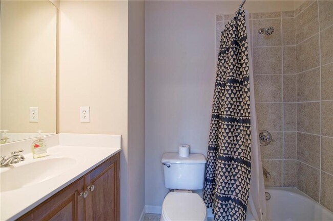 Building Photo - 2665 Rivers Edge Dr NE