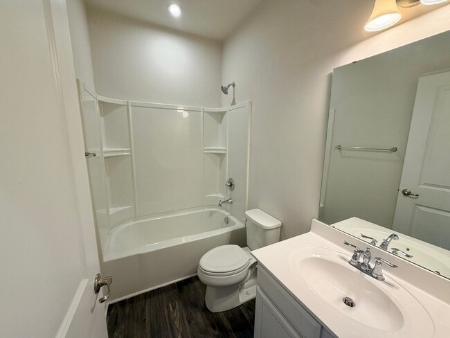 Building Photo - 1214 Ashbury St