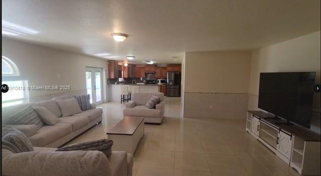 Building Photo - 6057 Ridge Lake Cir