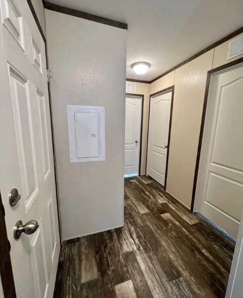 Building Photo - 6599 N Hampshire Dr