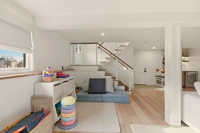 Building Photo - 8 Kerins Terrace