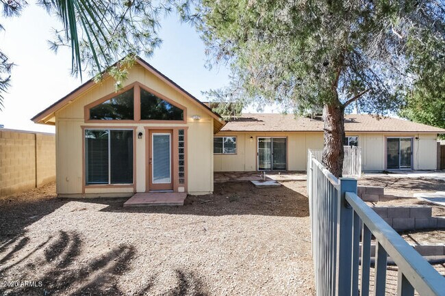 Building Photo - 4924 W Villa Rita Dr
