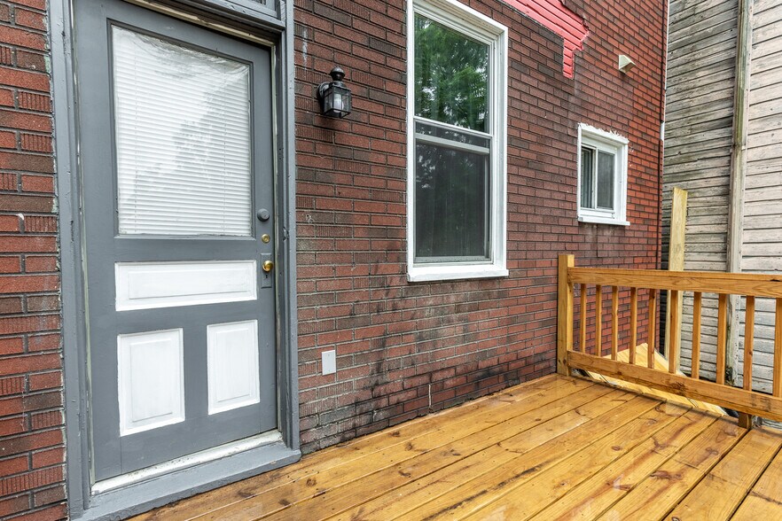 Building Photo - 1013 Ross Ave