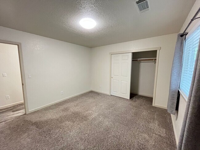 Building Photo - 3361 Edgewood Rd