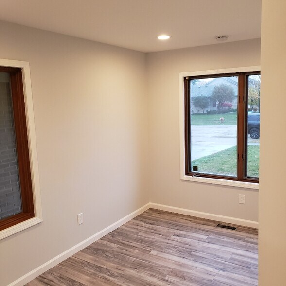 Building Photo - 11415 Brougham Dr