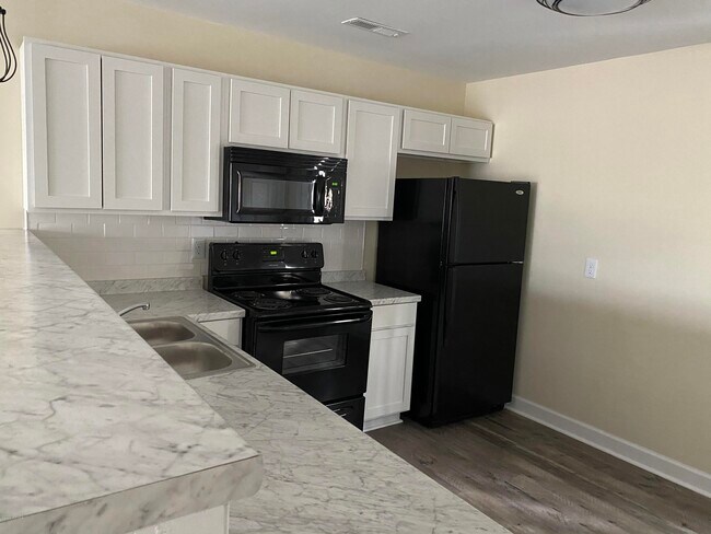 Building Photo - 4918 Franklin Ave