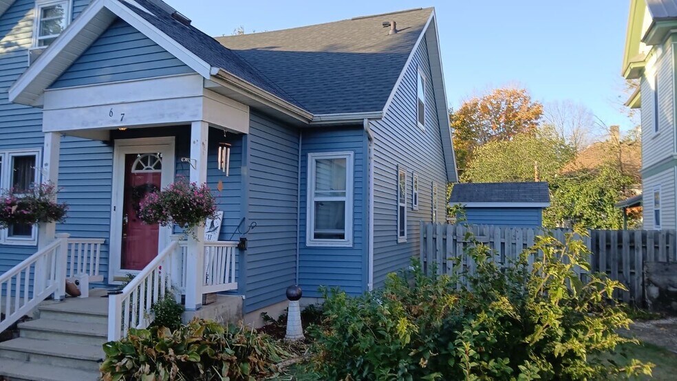 Primary Photo - 607 W Picnic St