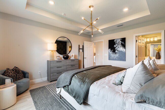 Building Photo - A Luxuriously Furnished 3-Bed, 2-Bath Model Home in Gated Community - Parrish