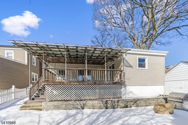 Building Photo - 65 Ridge Ave