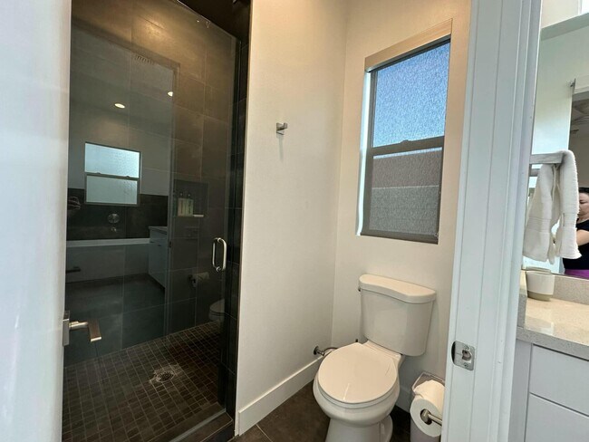 Building Photo - 54620 Avenida Juarez