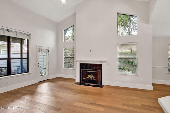 Building Photo - 38 Loggerhead Ln