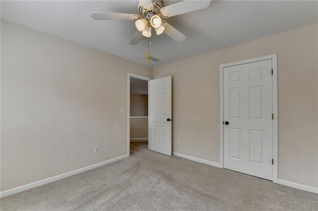 Building Photo - 100 Hawnley Trace