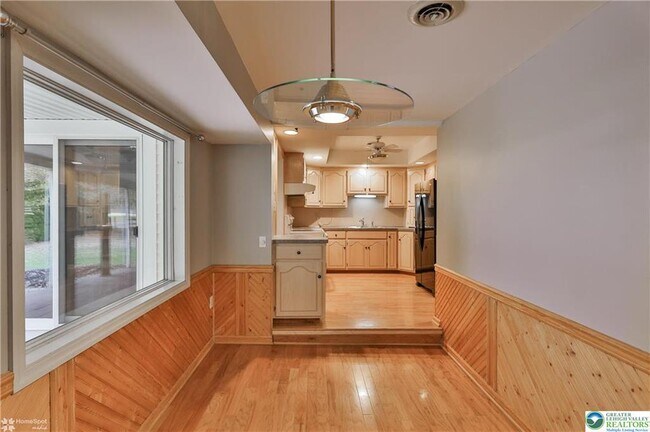 Building Photo - 900 Mine Lane Rd