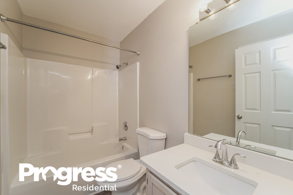 Building Photo - 2454 Saguaro Ln