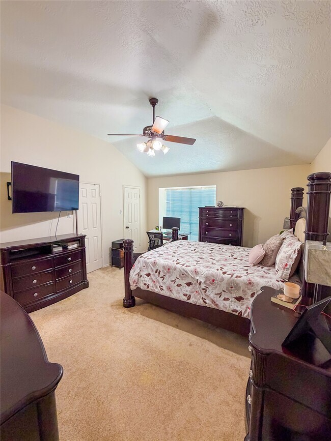 Building Photo - 13422 Blackbird Dr