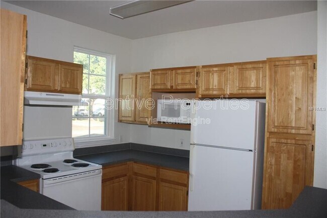 Building Photo - 3281 Soho St