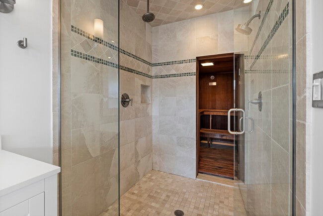 Building Photo - 1 Island Dr