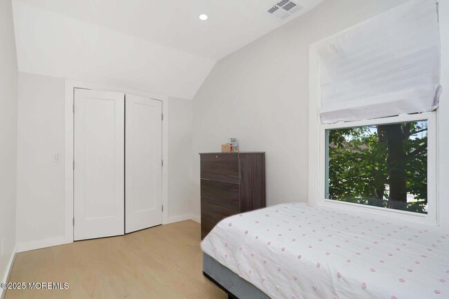 Building Photo - 319 Elberon Ave
