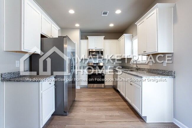 Building Photo - 234 W L Miller Dr