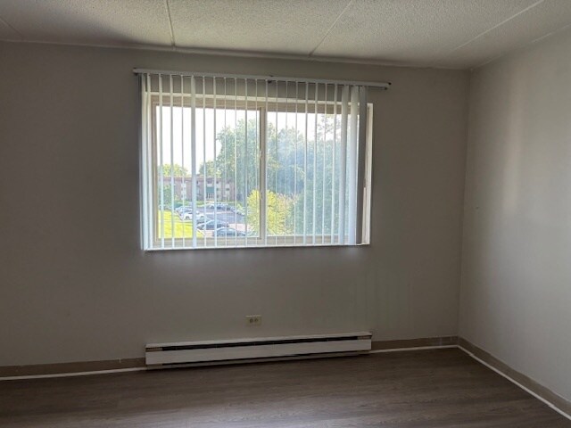Building Photo - 240 Springhill Dr