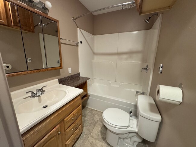 Building Photo - 28305 99th Ave SW