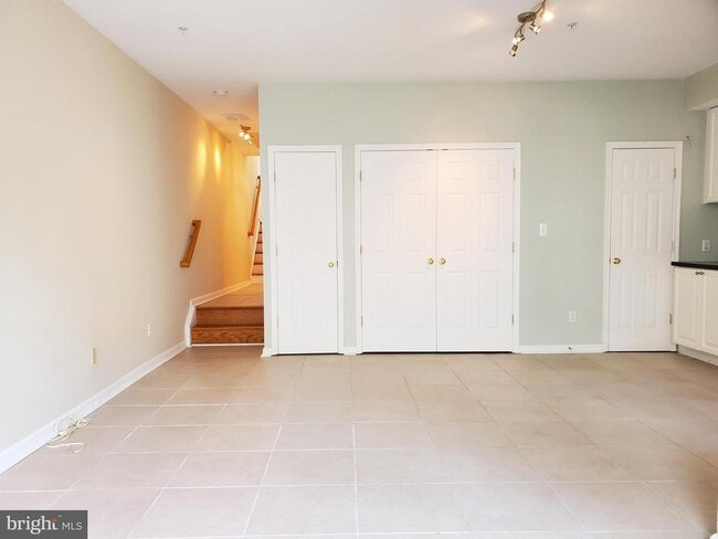 Building Photo - 705 Rolling Fields Way