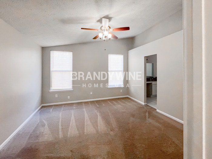 Building Photo - 4400 Westchester Ct