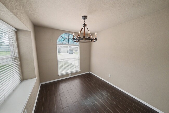 Building Photo - 6527 Candleview Ct