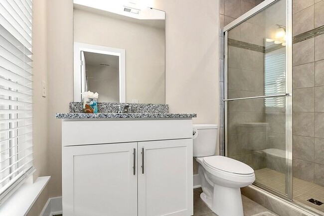 Building Photo - Stunning 3BD/3.5BA End Unit w/ City Views!