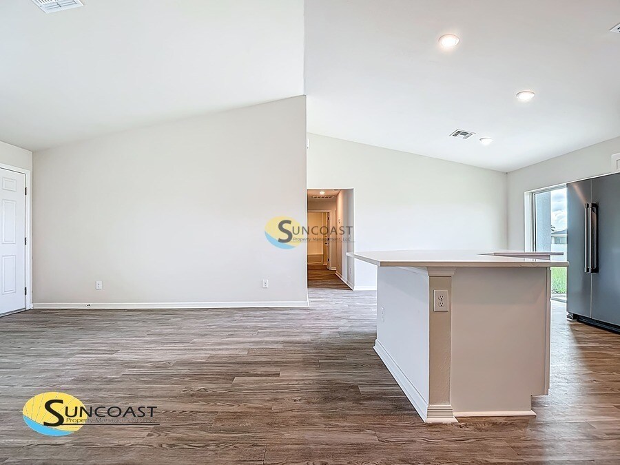 Building Photo - 6251 W Whispering Dr