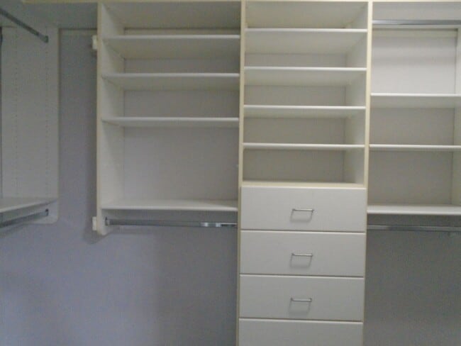 Building Photo - GATED COMMUNITY !!! MOVE IN SPECIAL!! $299...