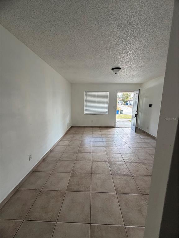 Building Photo - 943 S Char-Mil Ave