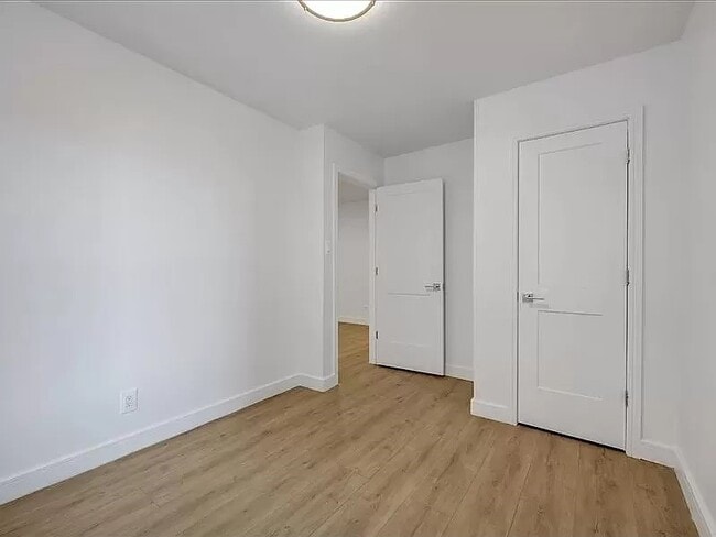 Building Photo - 880 68th St