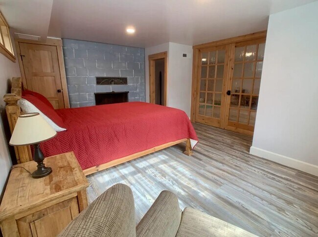 Building Photo - 4 Bedroom Unfurnished Home in Columbia Falls