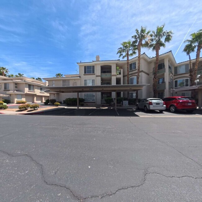 Building Photo - Next To Durango Casino | Gated Community | Laminate Floors | Community Fitness
