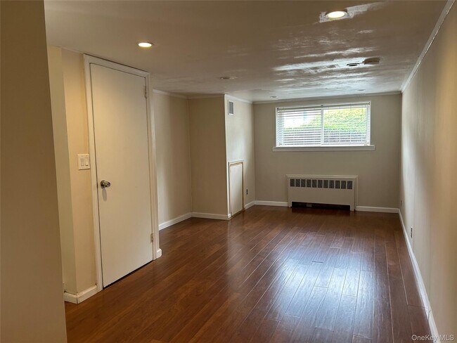 Building Photo - 33 Ava Dr