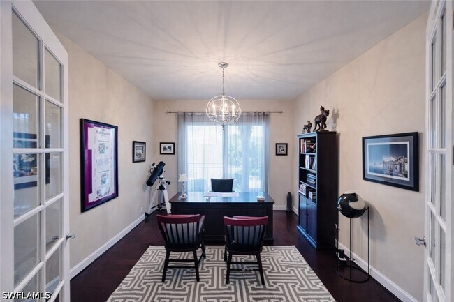 Building Photo - 2547 Marquesa Royale Ln