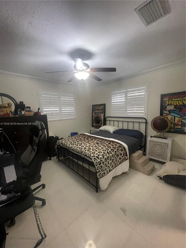 Building Photo - 8620 SW 87th Ave