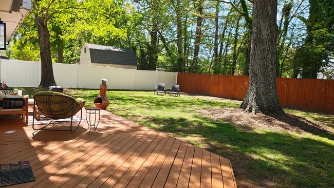 Building Photo - 4 Bed 1 Bath Home for Rent in Newport News!