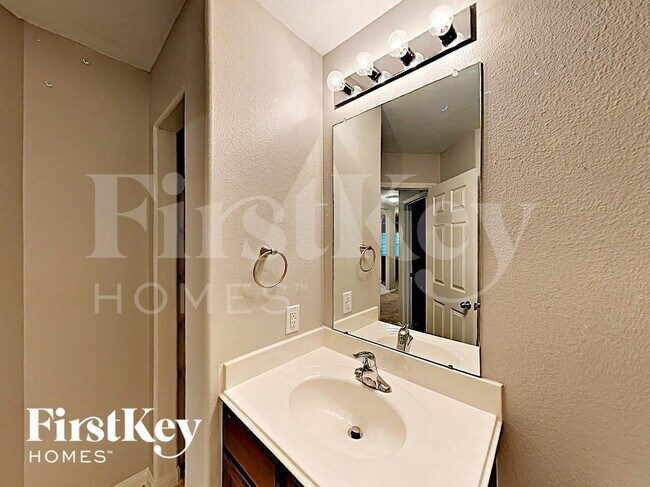 Building Photo - 24543 Eagles Claw Dr